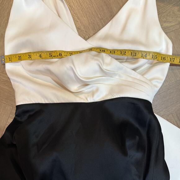 Sachin & Babi Cleo Wrap Gown Sleeveless V Neck Black Ivory Bow Women’s Size 6 - Picture 7 of 11